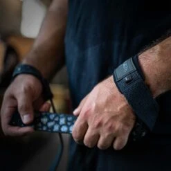 Dark Leo PRO Lifting Straps, 50cm Or 65cm /w Grip Pattern -Strength Shop LIFT STRAPS DRK LEO PRO AS 1