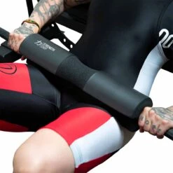 Bar Pad For Hip Thrusts And Barbell Squats 7 Bar Pad For Hip Thrusts And Barbell Squats -Strength Shop SHOP HIPTHRUST PAD 3 5308c3a7 2839 45a2 8cb8 1b9f3ea85fd1