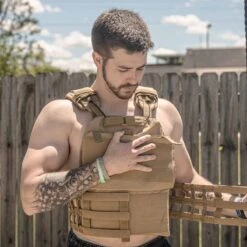 Tactical Plate Carrier Vest – 8kg, 10kg Or 15kg -Strength Shop SHOP PLATEVEST ACTIONSHOT 2