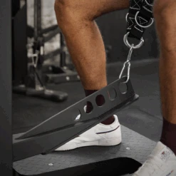 Riot Belt Squat Machine Incl. Belt & Carabiner 15 Riot Belt Squat Machine Incl. Belt & Carabiner -Strength Shop SHOP RIOT BELT SQUAT MACHINE 4