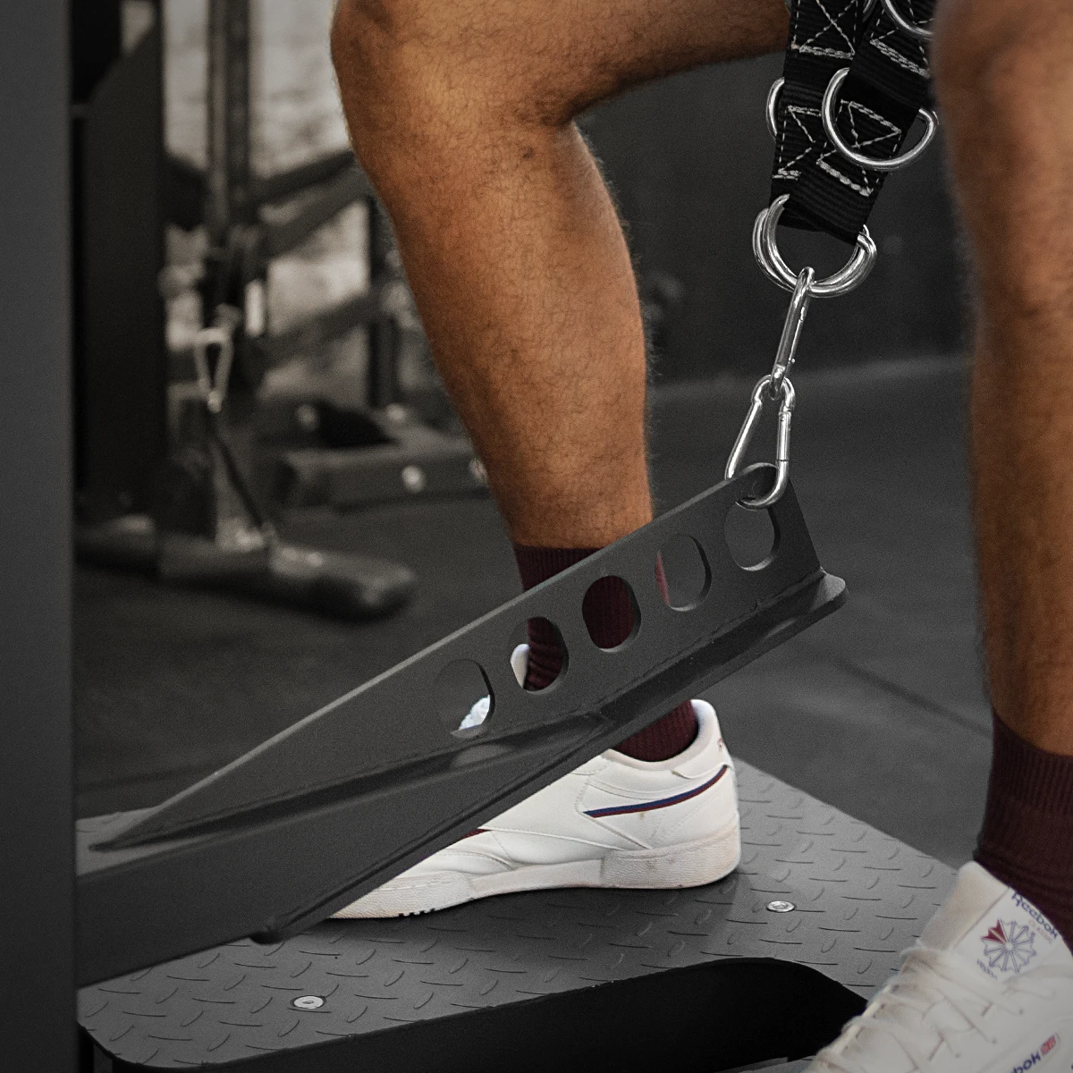 Riot Belt Squat Machine Incl. Belt & Carabiner 7 Riot Belt Squat Machine Incl. Belt & Carabiner - Image 5