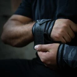 Heavy Wrist Wraps, Dark Camo, IPF Approved – 60cm/90cm -Strength Shop WRIST WRAPS HEAVY DRKCAMO AS 2